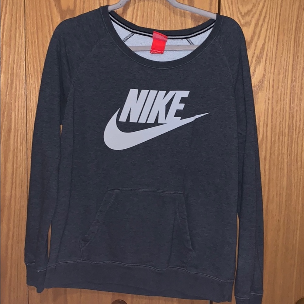 Women’s Nike crew neck